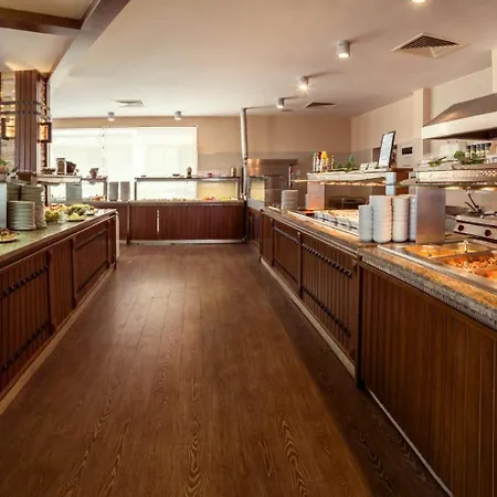 Apartmanhotel - With A Large Terrace And Direct Access To The Sea