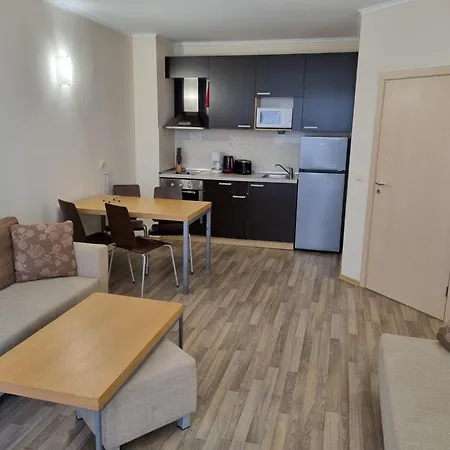 Апартхотел - With A Large Terrace And Direct Access To The Sea *