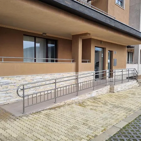 Апартхотел - With A Large Terrace And Direct Access To The Sea