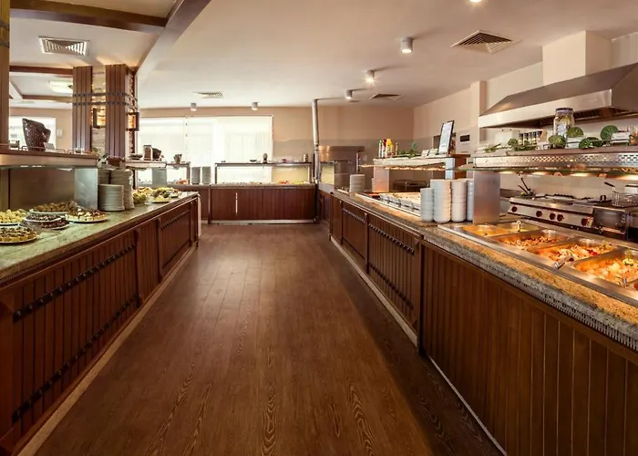 Апартхотел - With A Large Terrace And Direct Access To The Sea