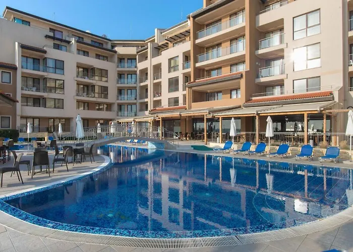 - With A Large Terrace And Direct Access To The Sea Обзор