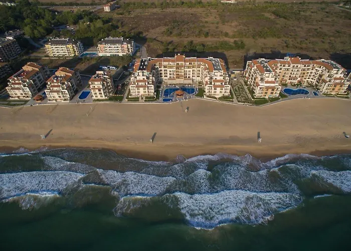 Апартхотел - With A Large Terrace And Direct Access To The Sea *